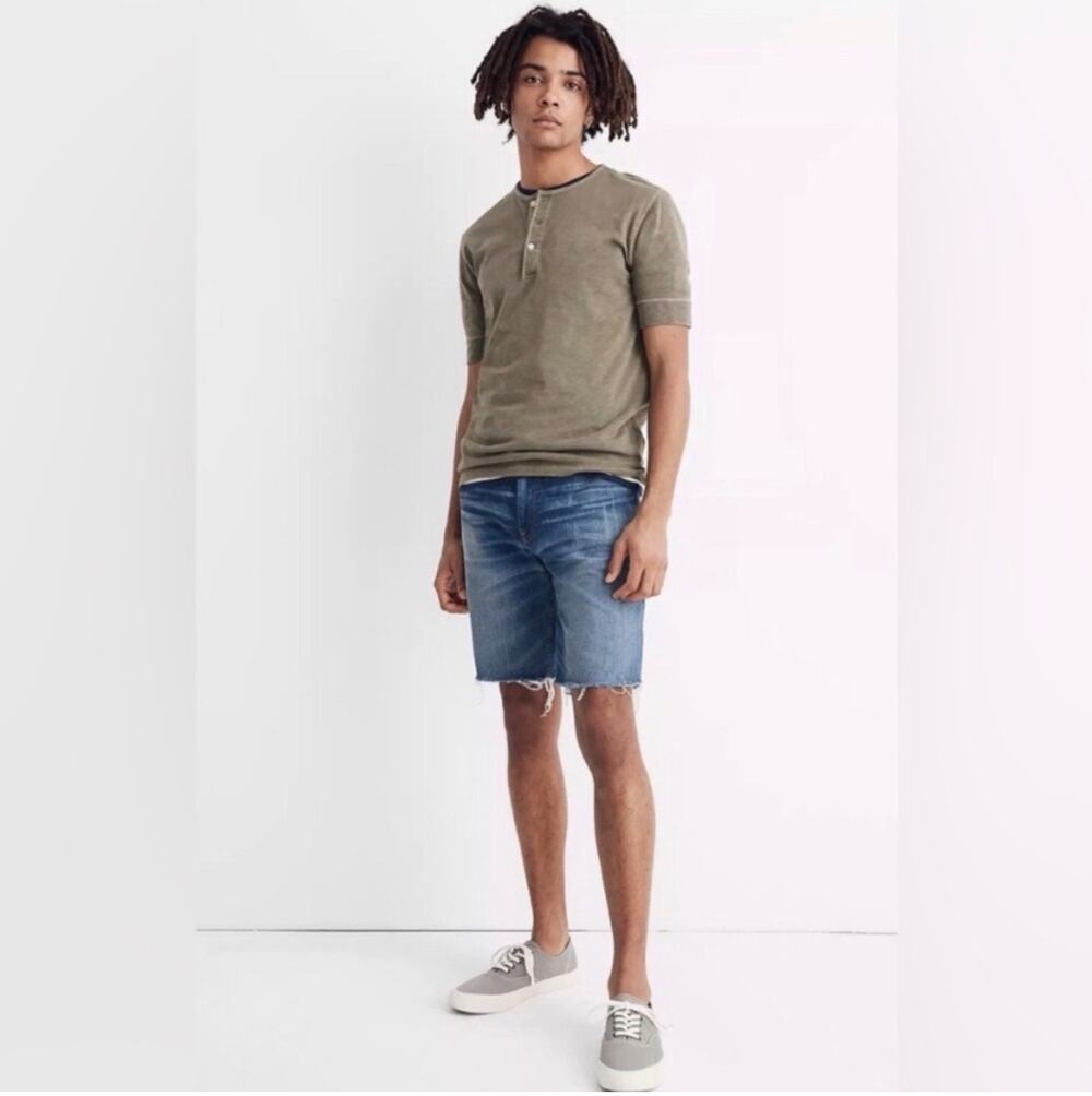 Madewell 9" Denim Shorts Mens 32 Blue Misthaven Wash Raw Hem Surf Skate Casual